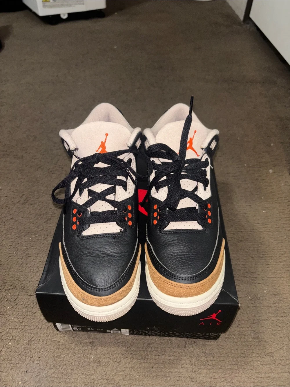 Air Jordan Retro 3 Sneakers Sneakers in Black, Tan, White with Orange Details